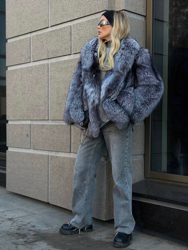 Luxury fur coat 4